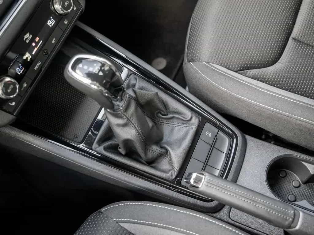 Skoda Kamiq 1.0 TSI Kam. DynLicht KlimaA LM PDC 04/2022-photo-16