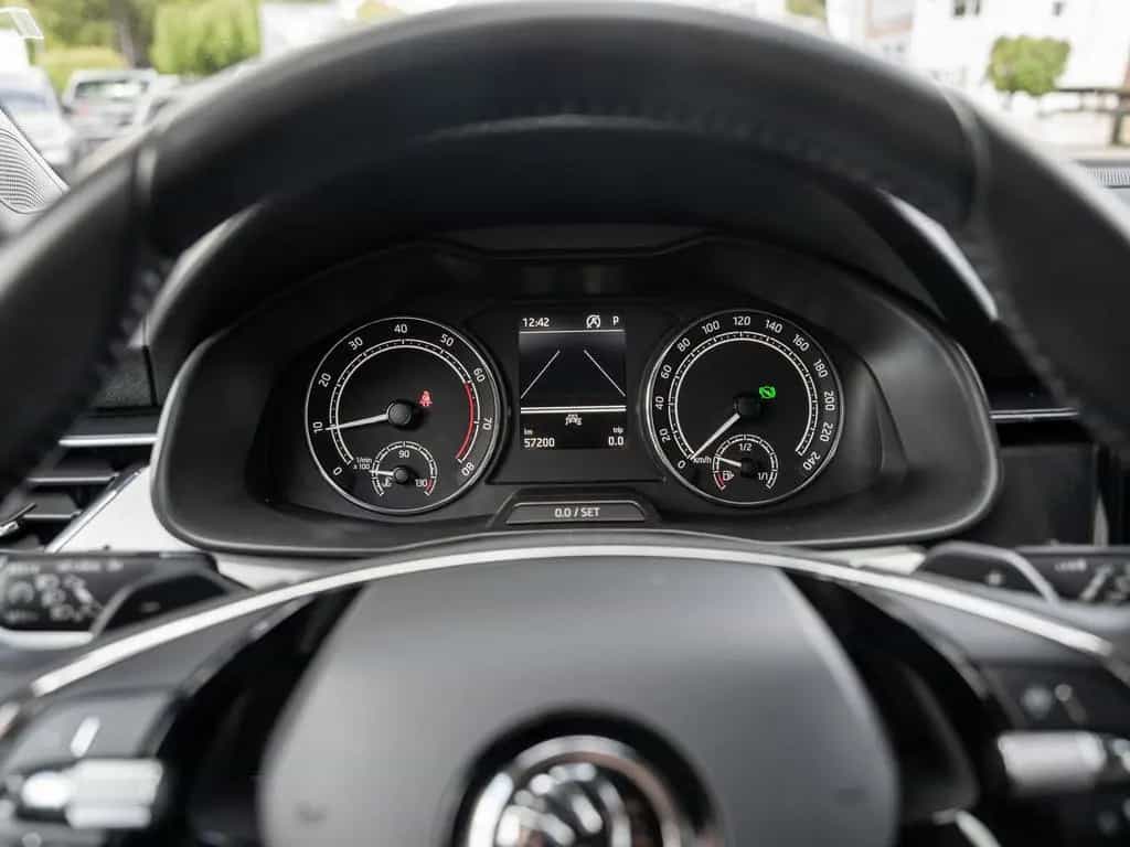 Skoda Kamiq 1.0 TSI Kam. DynLicht KlimaA LM PDC 04/2022-photo-18