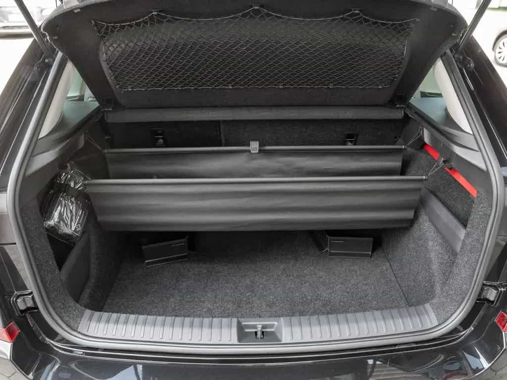 Skoda Kamiq 1.0 TSI Kam. DynLicht KlimaA LM PDC 04/2022-photo-24