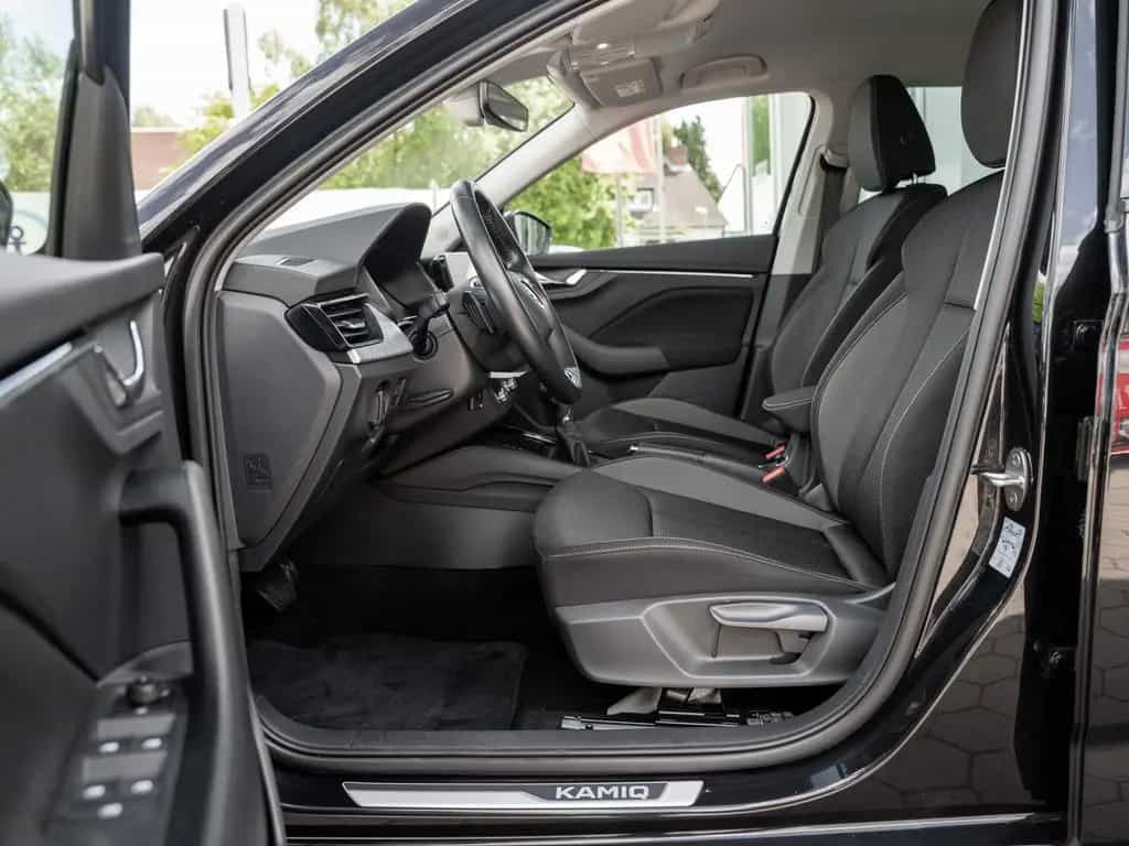 Skoda Kamiq 1.0 TSI Kam. DynLicht KlimaA LM PDC 04/2022-photo-6