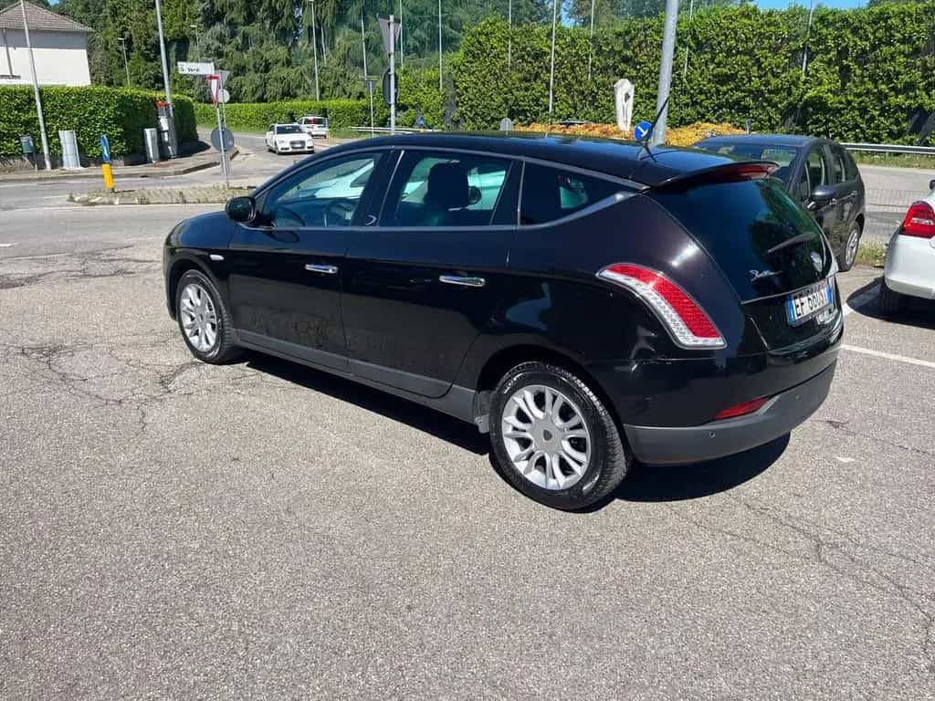 Lancia Delta 1.6MJT/130CV/neopatentato/Euro5B co 01/2011-photo-4