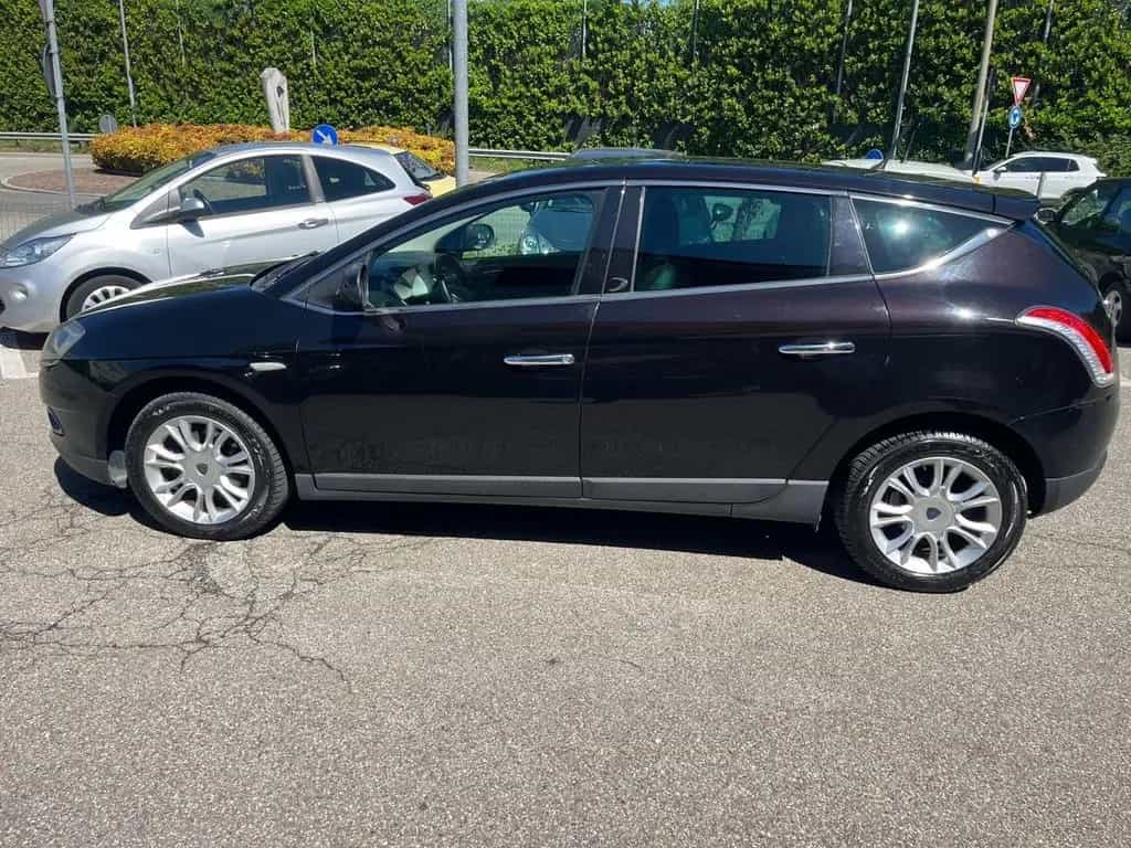 Lancia Delta 1.6MJT/130CV/neopatentato/Euro5B co 01/2011-photo-5