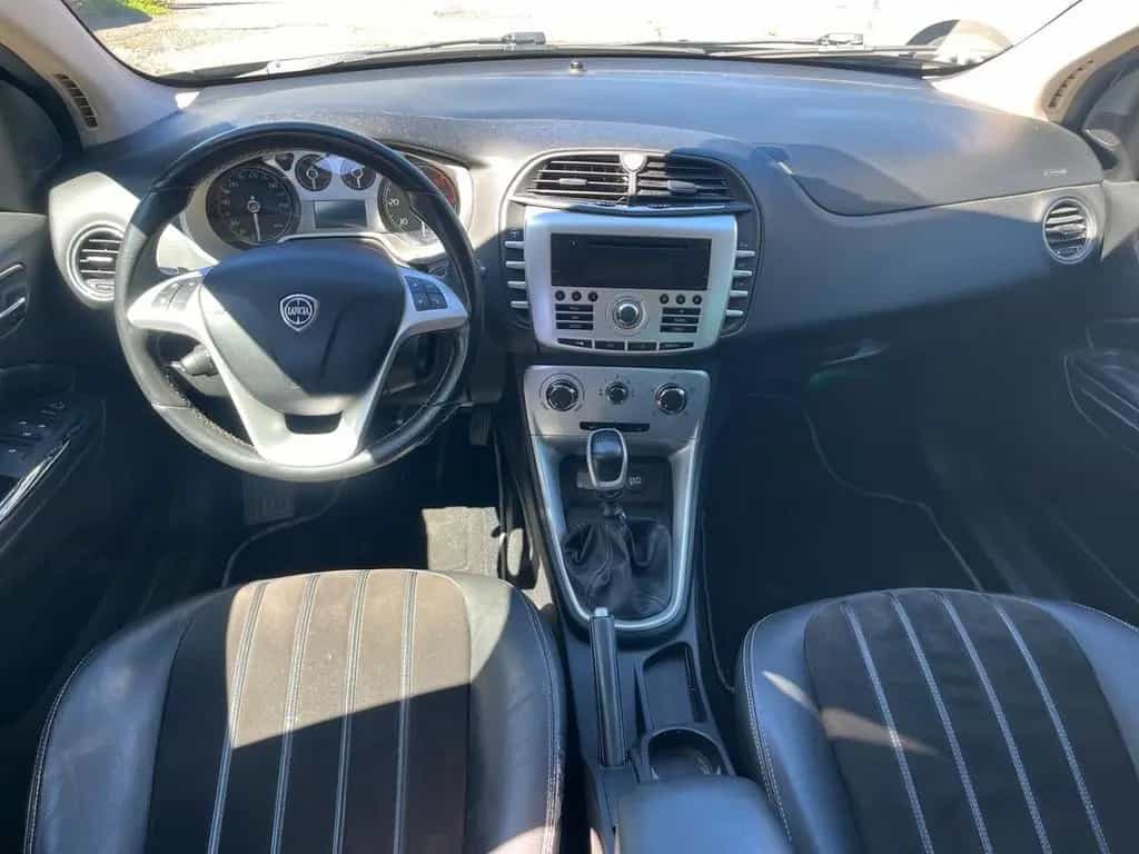 Lancia Delta 1.6MJT/130CV/neopatentato/Euro5B co 01/2011-photo-9