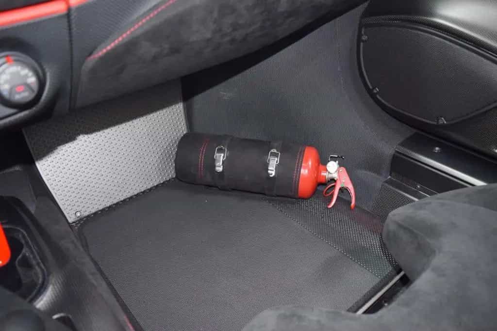 Ferrari 488 Pista Pista Piloti Lifting TailorMade Carbon 08/2019-photo-10