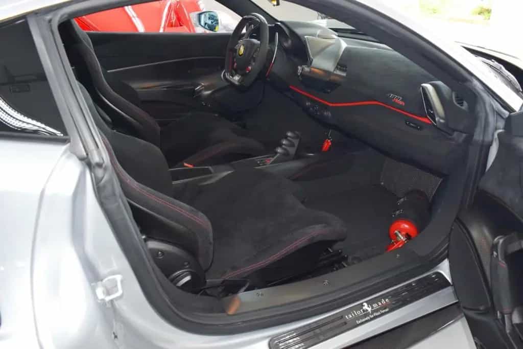 Ferrari 488 Pista Pista Piloti Lifting TailorMade Carbon 08/2019-photo-12