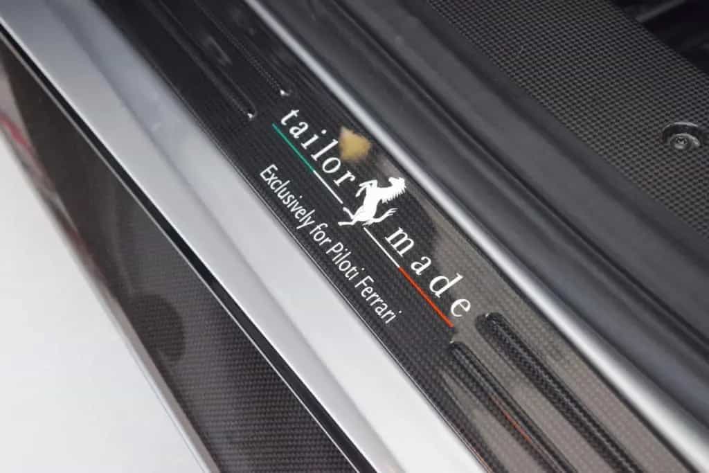Ferrari 488 Pista Pista Piloti Lifting TailorMade Carbon 08/2019-photo-4