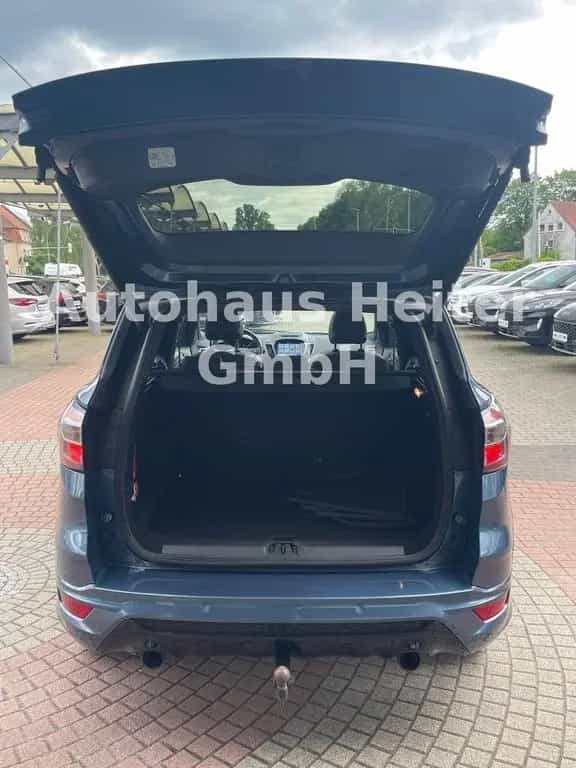 Ford Kuga 2.0 TDCi Auto. ST-Line/ AHK+Pano+19"+Sony 04/2019-photo-10