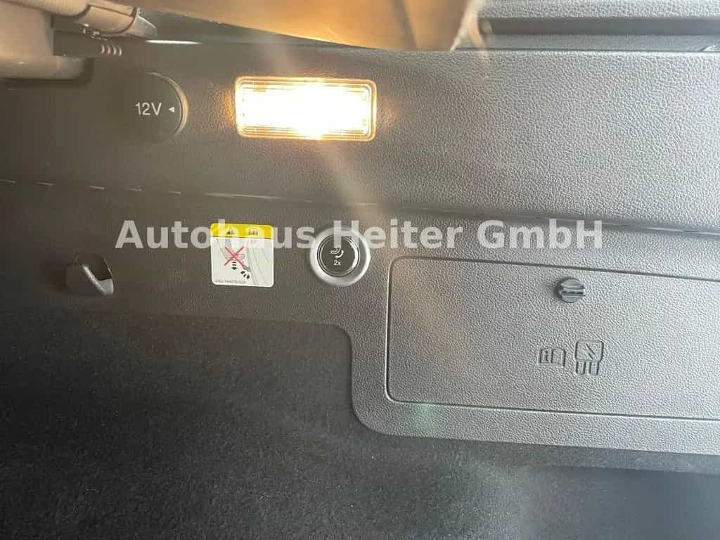 Ford Kuga 2.0 TDCi Auto. ST-Line/ AHK+Pano+19"+Sony 04/2019-photo-11
