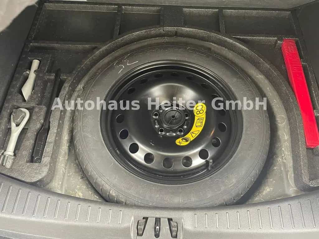 Ford Kuga 2.0 TDCi Auto. ST-Line/ AHK+Pano+19"+Sony 04/2019-photo-12