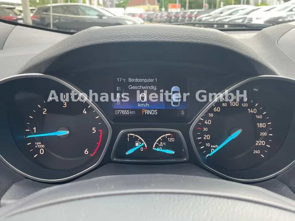 Ford Kuga 2.0 TDCi Auto. ST-Line/ AHK+Pano+19"+Sony 04/2019-photo-23