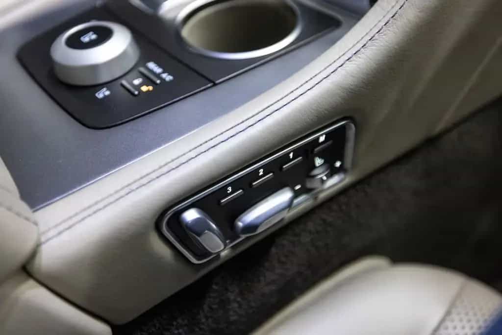 Aston Martin Rapide 6.0 V12 Luxe Btw auto, Fiscale waarde € 1 02/2011-photo-46