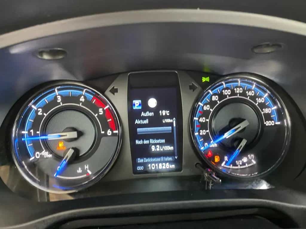 Toyota Hilux 4x4 Double Cab Invincible *Leder*JBL*Navi* 08/2021-photo-14