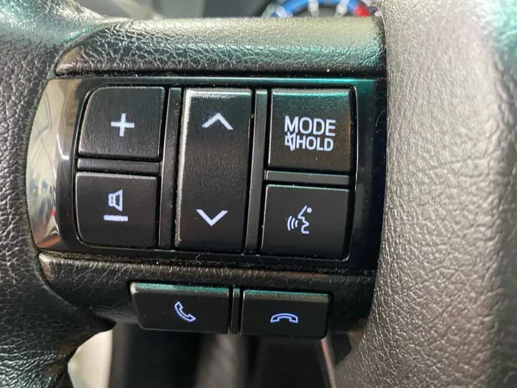 Toyota Hilux 4x4 Double Cab Invincible *Leder*JBL*Navi* 08/2021-photo-24