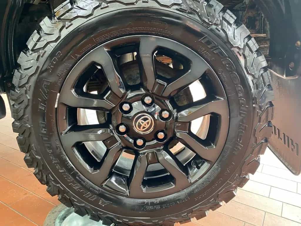 Toyota Hilux 4x4 Double Cab Invincible *Leder*JBL*Navi* 08/2021-photo-29
