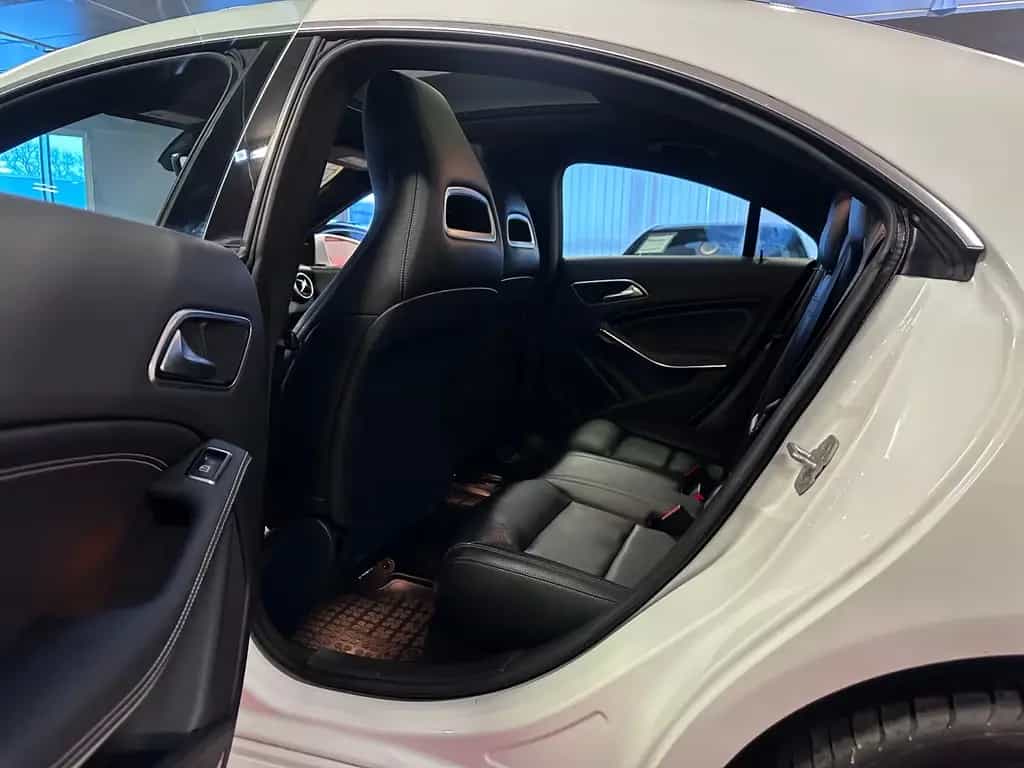 Mercedes-Benz CLA 250 4Matic *Sport + Bluetooth + USB 07/2018-photo-23