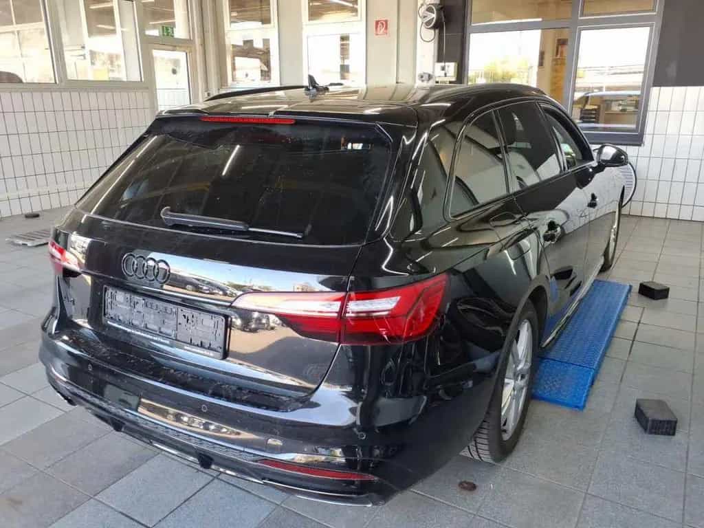 Audi A4 Avant S line competition 40 TFSI Tour, Navi 04/2023-photo-3