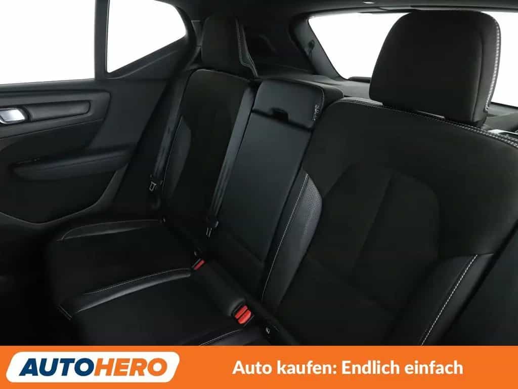 Volvo XC40 2.0 T4 R-Design AWD Aut.*NAVI*TEMPO*CAM*PDC 07/2018-photo-13