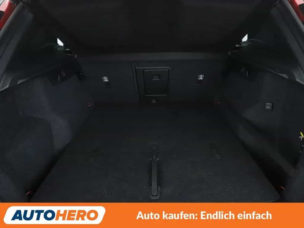 Volvo XC40 2.0 T4 R-Design AWD Aut.*NAVI*TEMPO*CAM*PDC 07/2018-photo-17