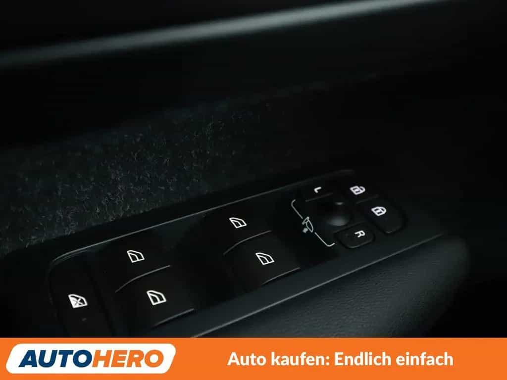 Volvo XC40 2.0 T4 R-Design AWD Aut.*NAVI*TEMPO*CAM*PDC 07/2018-photo-24