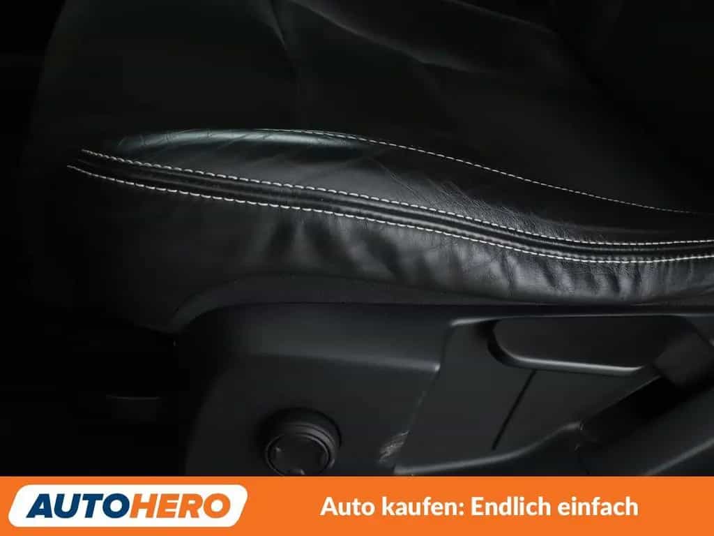 Volvo XC40 2.0 T4 R-Design AWD Aut.*NAVI*TEMPO*CAM*PDC 07/2018-photo-26