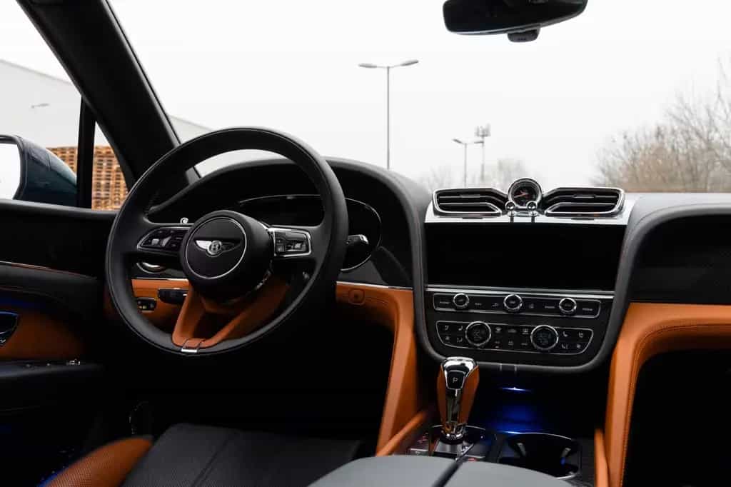 Bentley Bentayga S 4WD MASSAGE.MATRIX.ACC.AHK NEUZUSTAND 12/2024-photo-16
