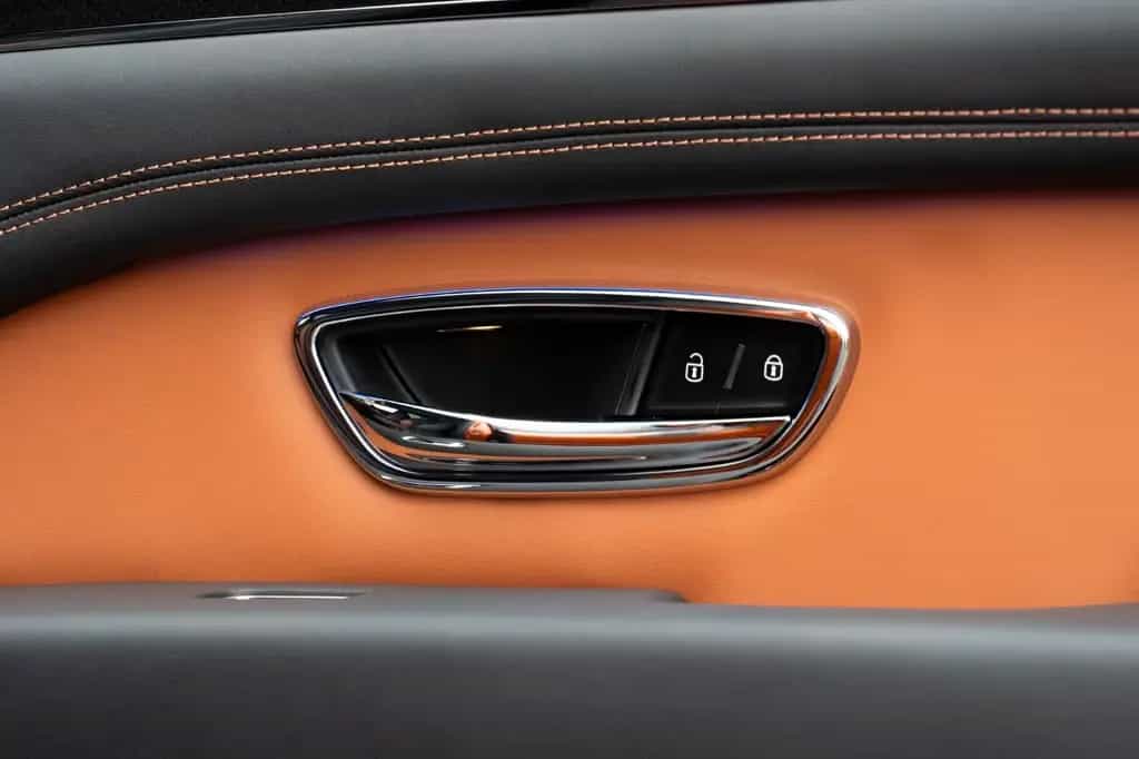 Bentley Bentayga S 4WD MASSAGE.MATRIX.ACC.AHK NEUZUSTAND 12/2024-photo-22