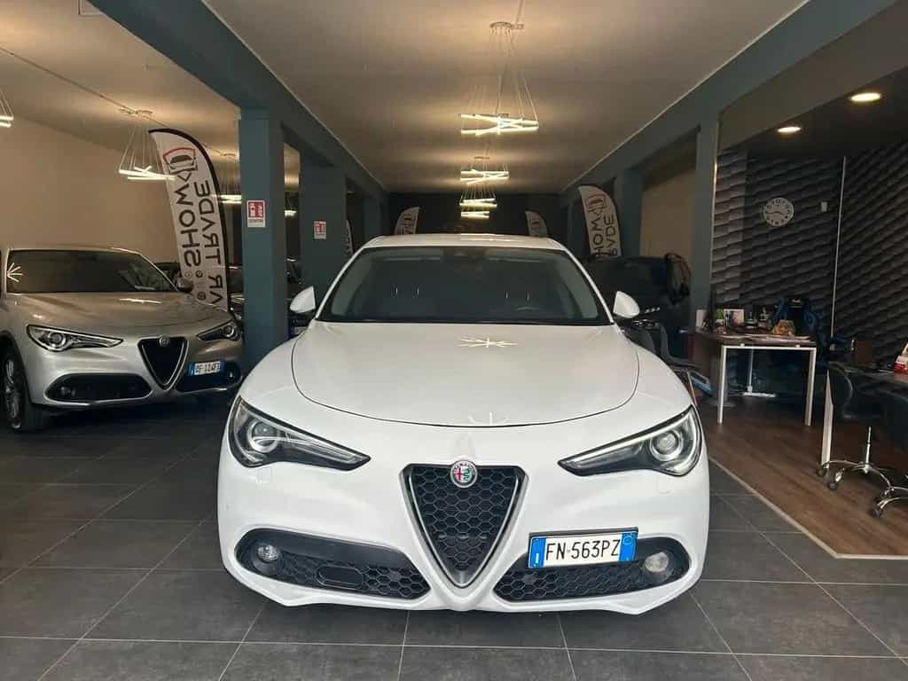 Alfa Romeo Stelvio 2.2 Turbodiesel 180 CV AT8 RW 01/2018-photo-1