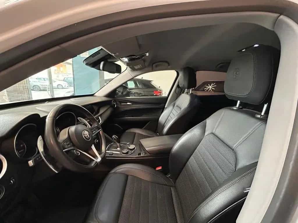 Alfa Romeo Stelvio 2.2 Turbodiesel 180 CV AT8 RW 01/2018-photo-9