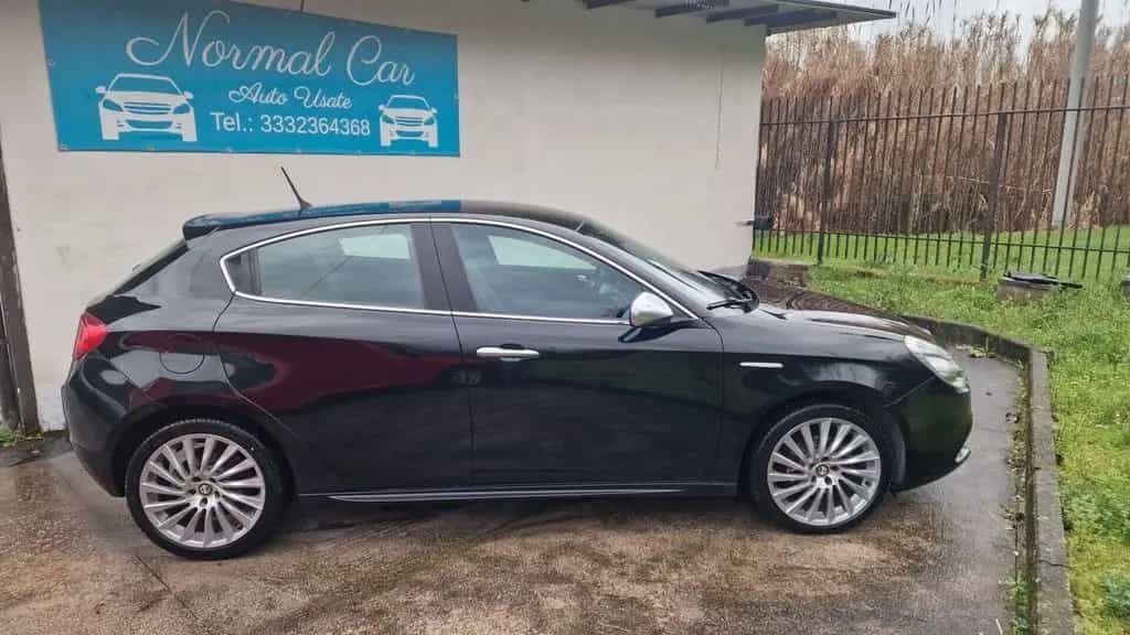 Alfa Romeo Giulietta 1.6 JTDm-2 105 CV Distincti 08/2011-photo-1