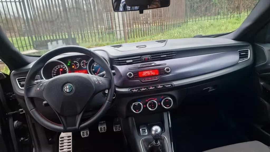 Alfa Romeo Giulietta 1.6 JTDm-2 105 CV Distincti 08/2011-photo-11