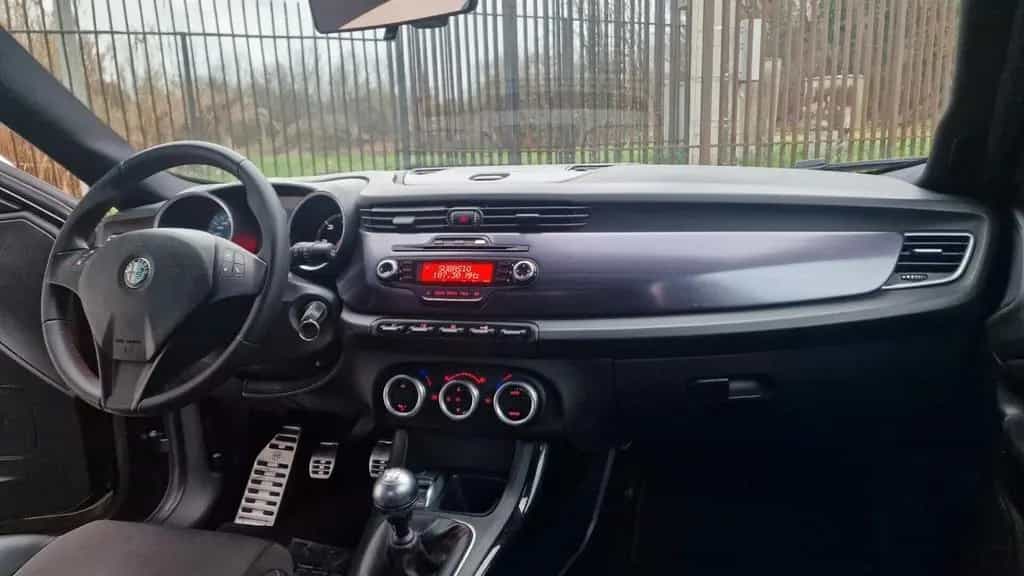 Alfa Romeo Giulietta 1.6 JTDm-2 105 CV Distincti 08/2011-photo-13