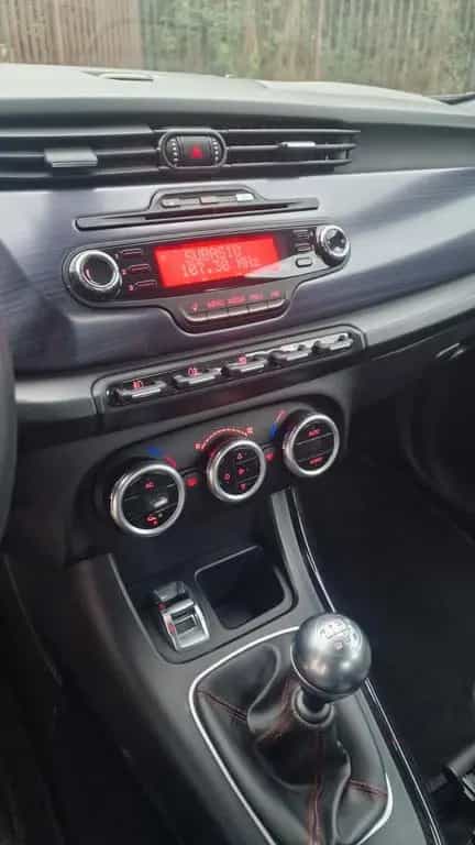 Alfa Romeo Giulietta 1.6 JTDm-2 105 CV Distincti 08/2011-photo-8