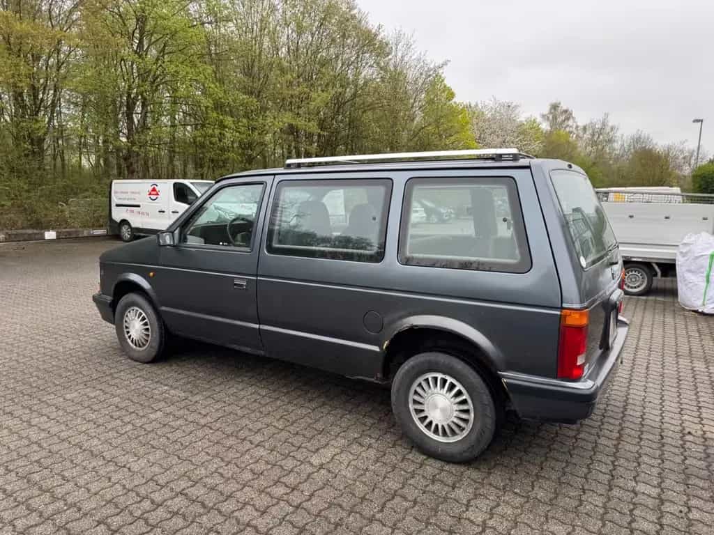 Chrysler Voyager 3.0 SE V6 Automatik/Klima 01/1989-photo-3