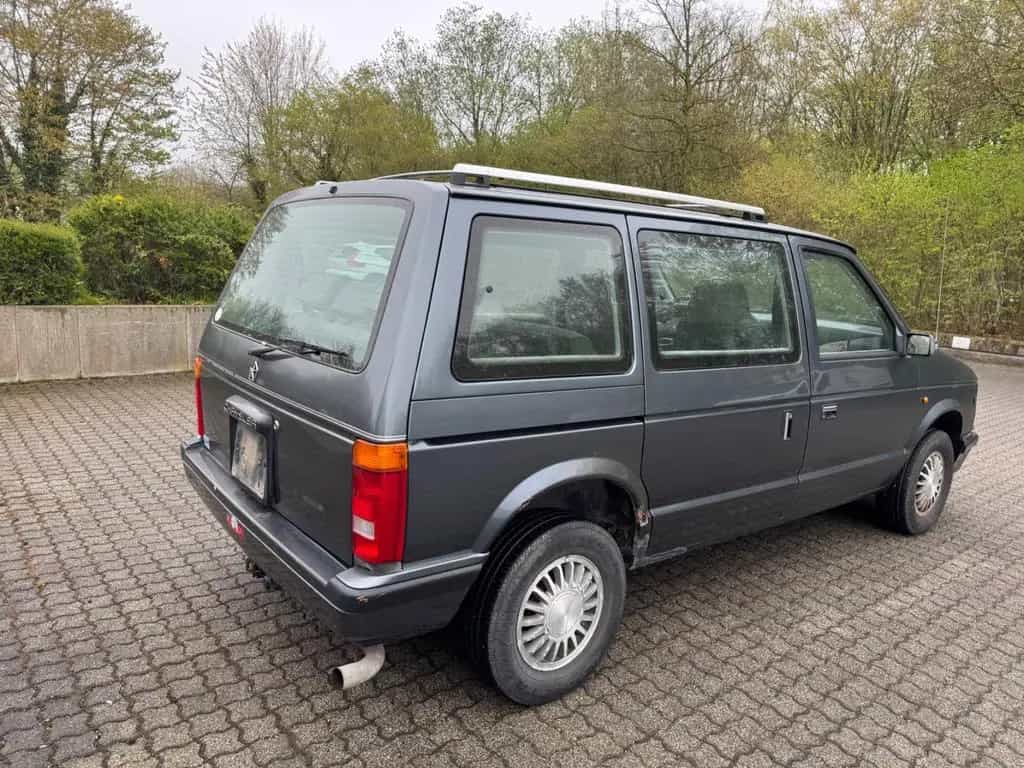 Chrysler Voyager 3.0 SE V6 Automatik/Klima 01/1989-photo-5