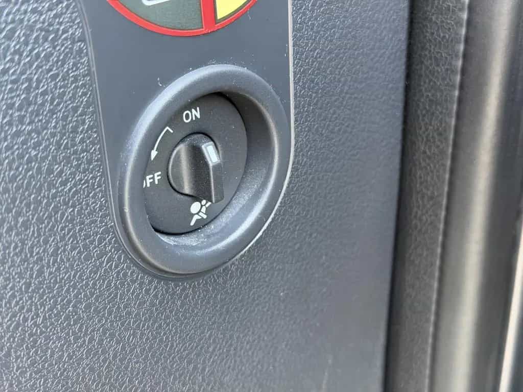Dacia Dokker Stepway Pro *Navi*Rückfahr Cam*Sitzhzg* 06/2021-photo-17