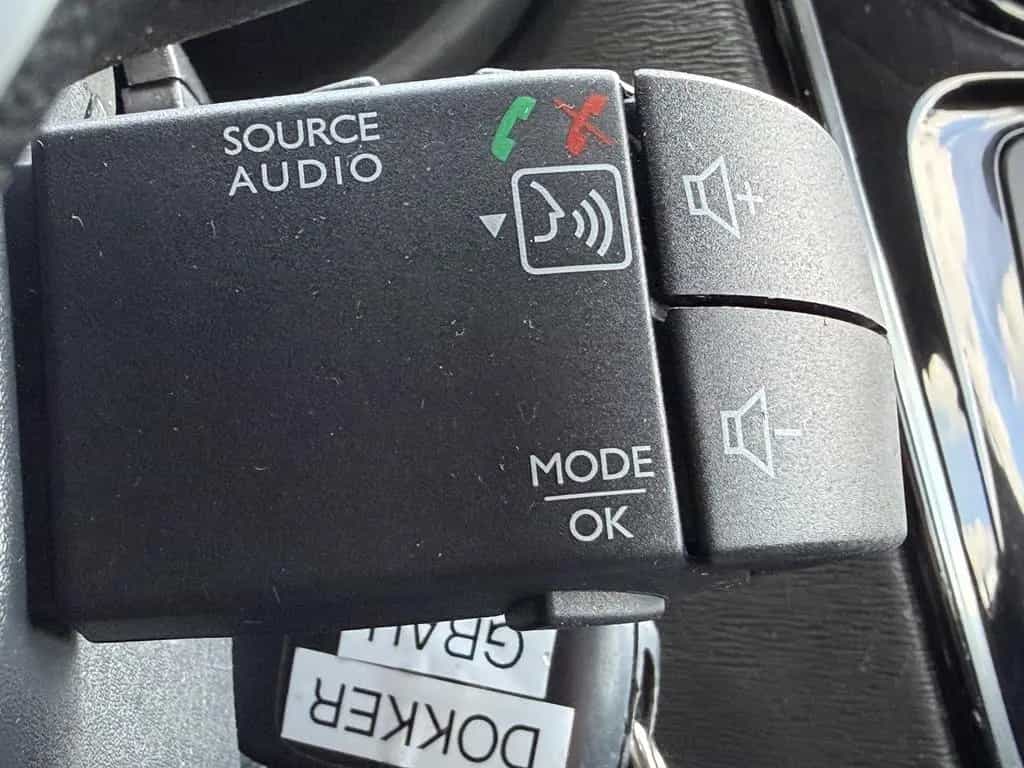 Dacia Dokker Stepway Pro *Navi*Rückfahr Cam*Sitzhzg* 06/2021-photo-24