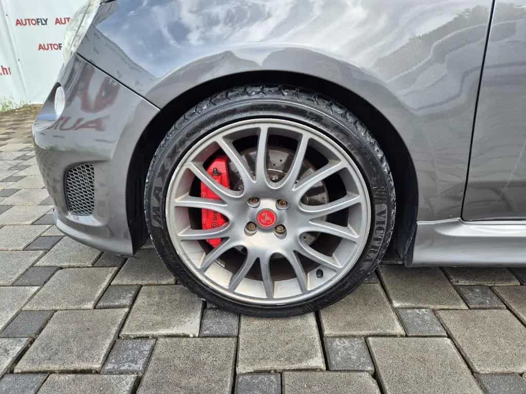 Abarth 500 595 Competizione by TAG Heuer 03/2016-photo-20