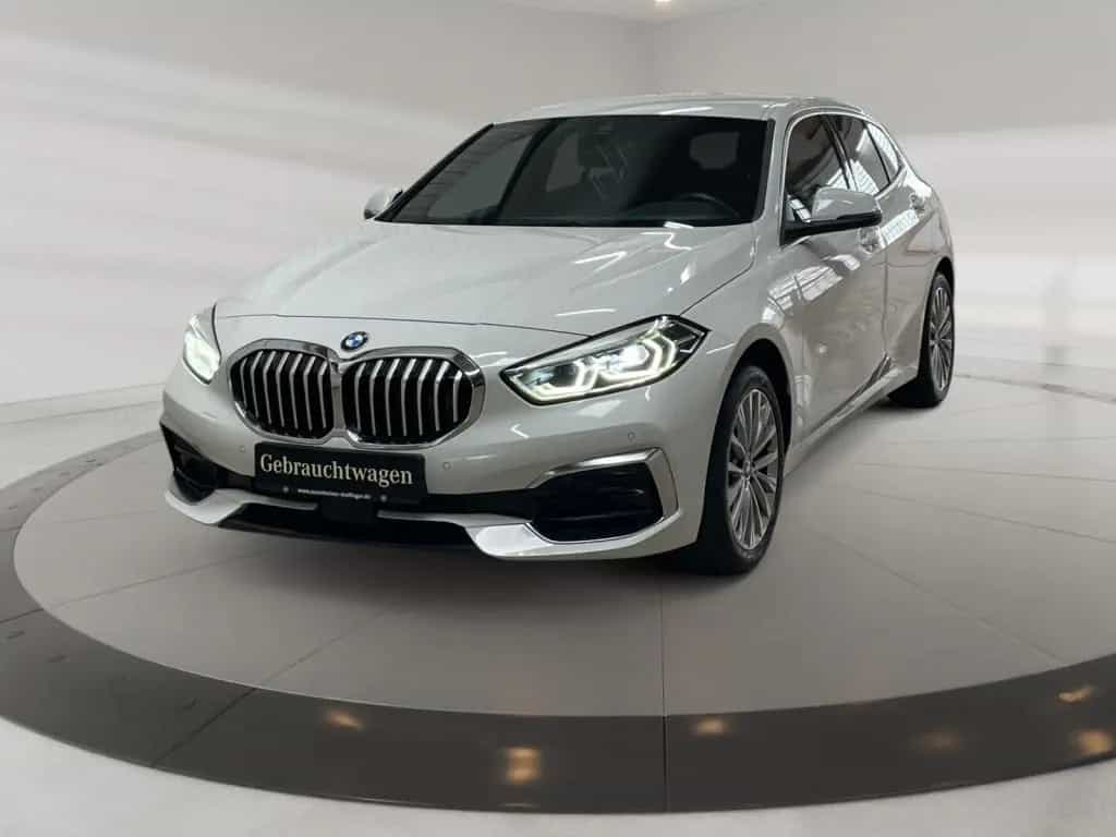 BMW 118 i Luxury Line Fahrassist+AHK+Wide+LED+Navi 01/2022-photo-1