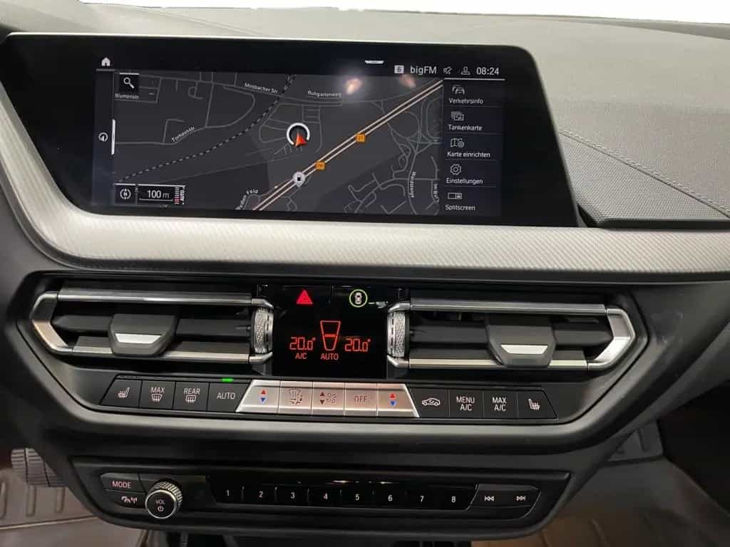 BMW 118 i Luxury Line Fahrassist+AHK+Wide+LED+Navi 01/2022-photo-14