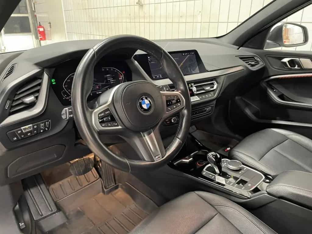 BMW 118 i Luxury Line Fahrassist+AHK+Wide+LED+Navi 01/2022-photo-16