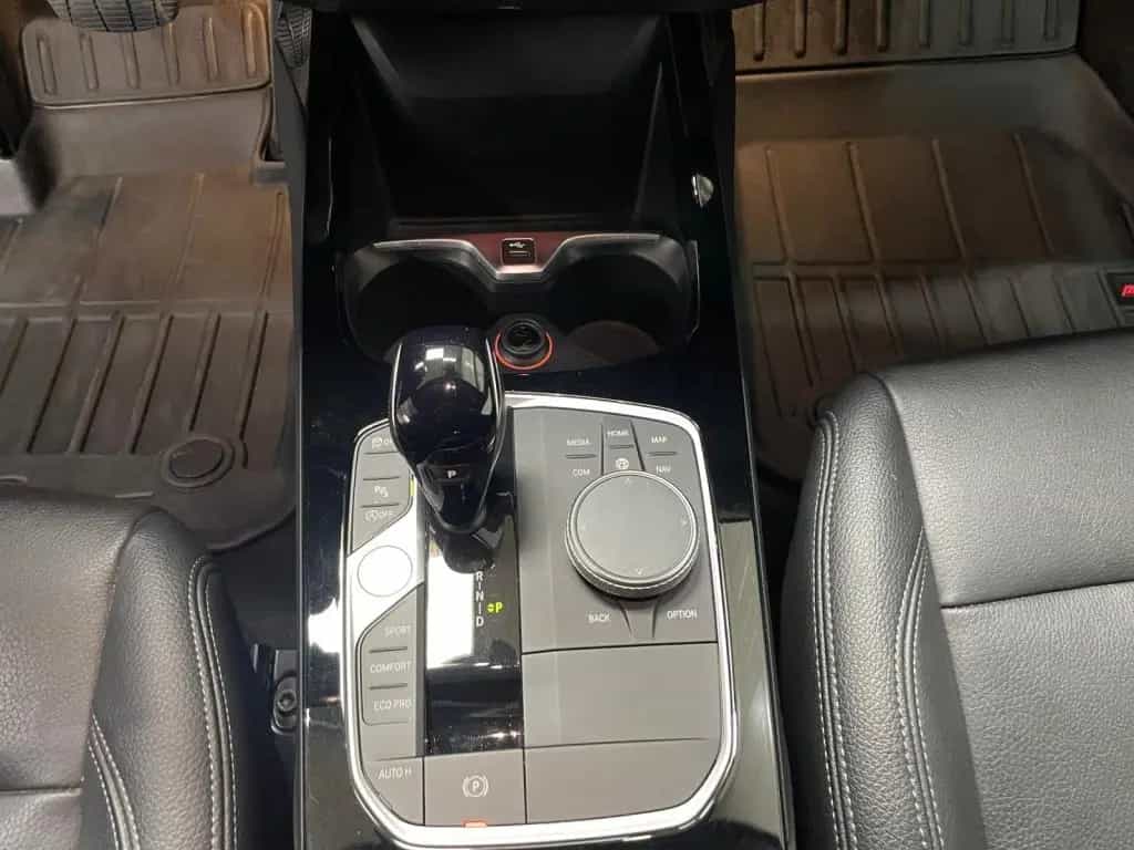 BMW 118 i Luxury Line Fahrassist+AHK+Wide+LED+Navi 01/2022-photo-17