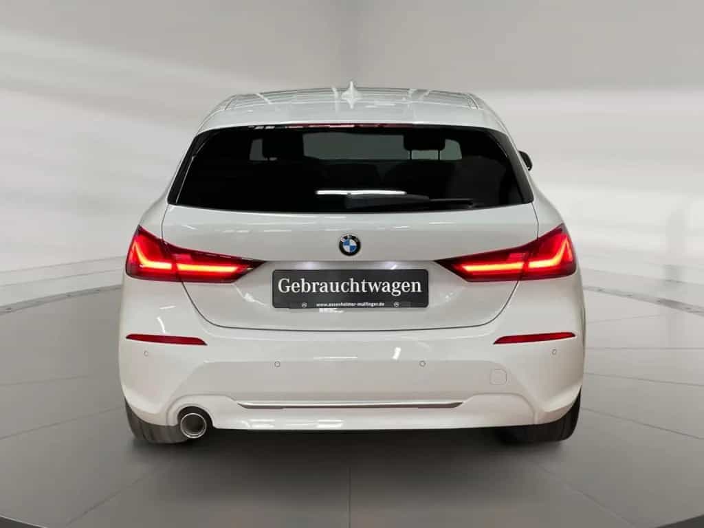 BMW 118 i Luxury Line Fahrassist+AHK+Wide+LED+Navi 01/2022-photo-4