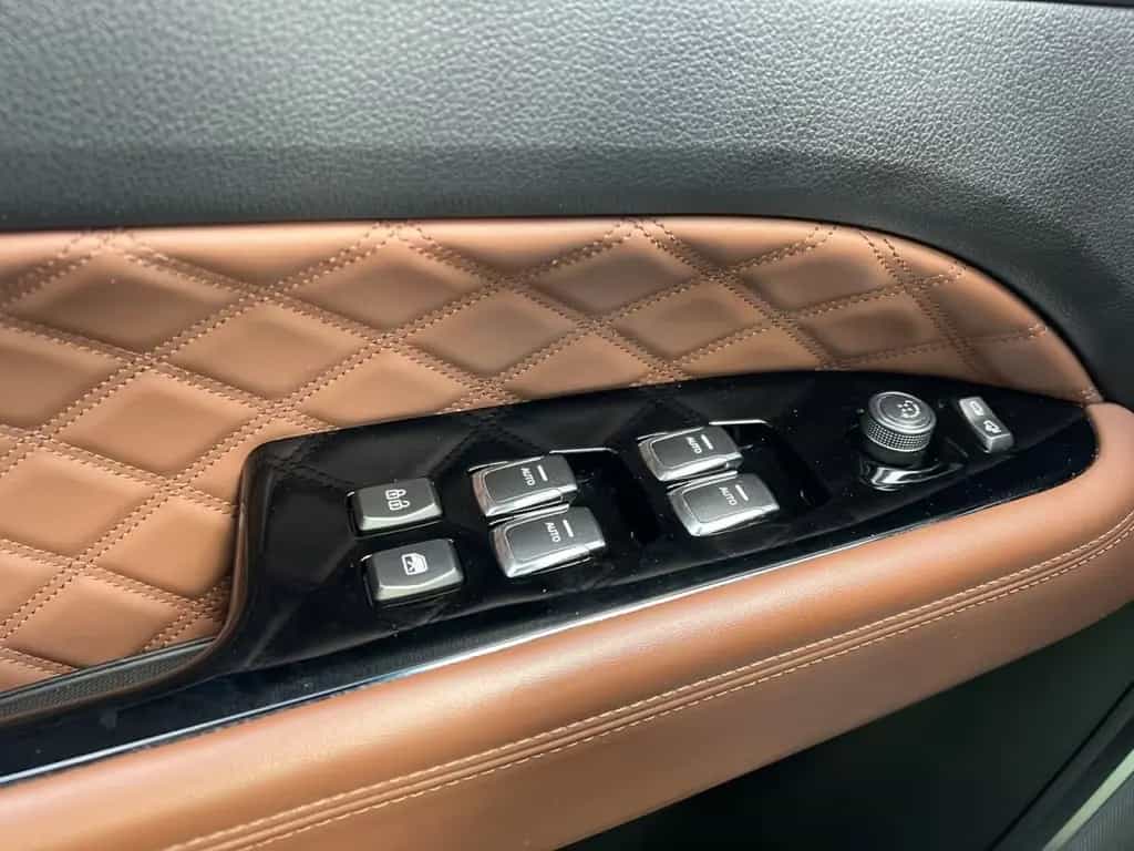 Ssangyong REXTON *Leder*Automatik*RFK*LED*Navi* 06/2019-photo-17