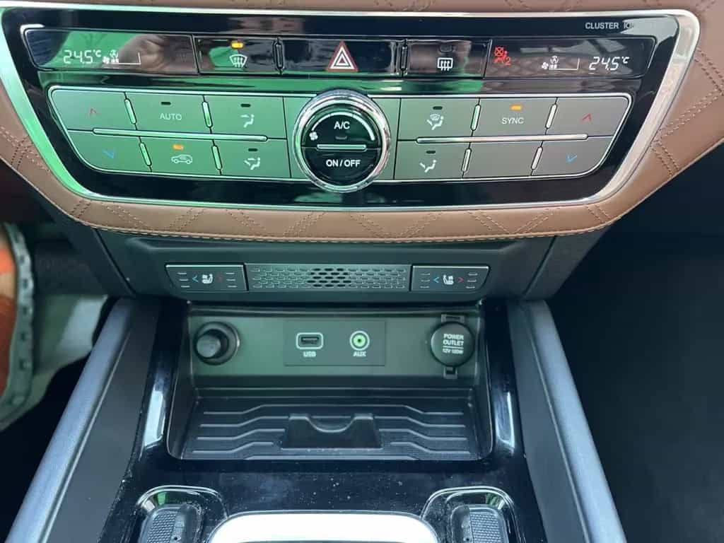 Ssangyong REXTON *Leder*Automatik*RFK*LED*Navi* 06/2019-photo-22