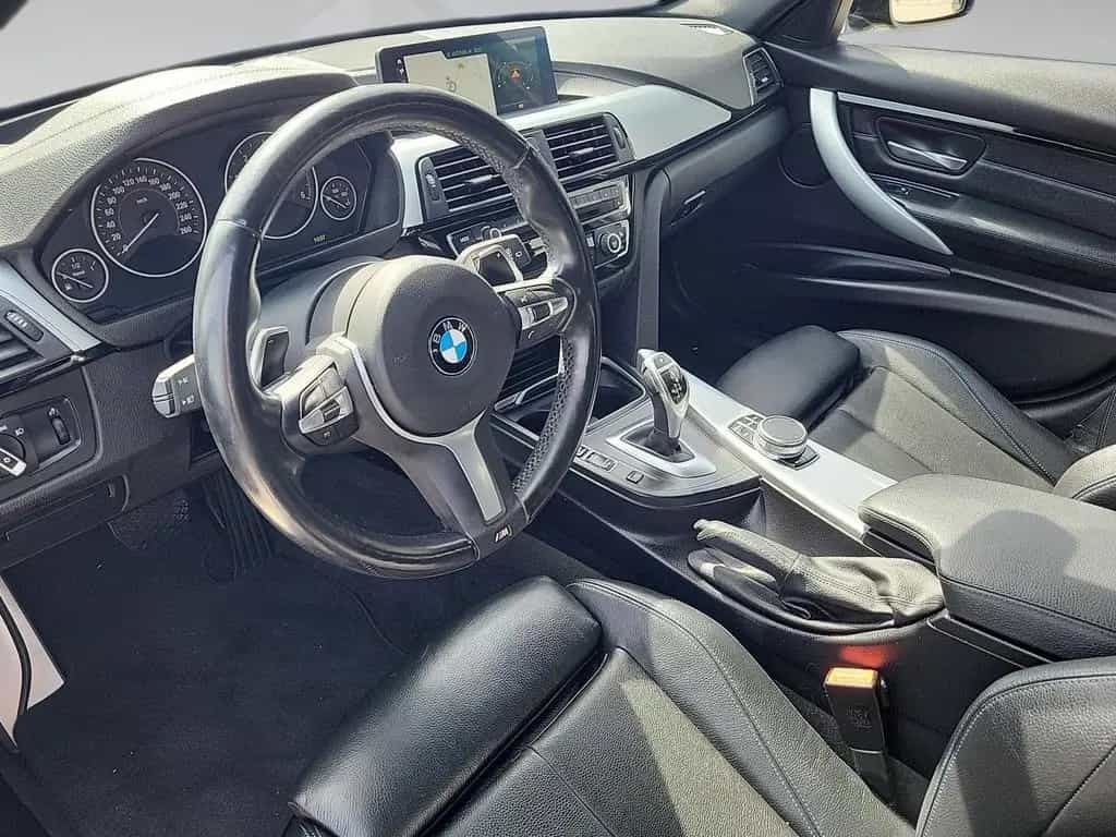 BMW 320 d xDrive Touring M SPORT LED HeadUp HiFi Pano 06/2018-photo-3