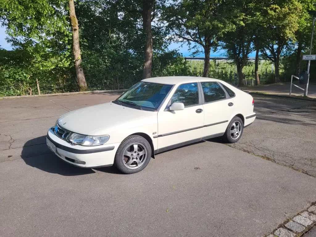 Saab 9-3 2.0t Turbo   "orig. 152' km + Tüv neu" 03/2002-photo-0