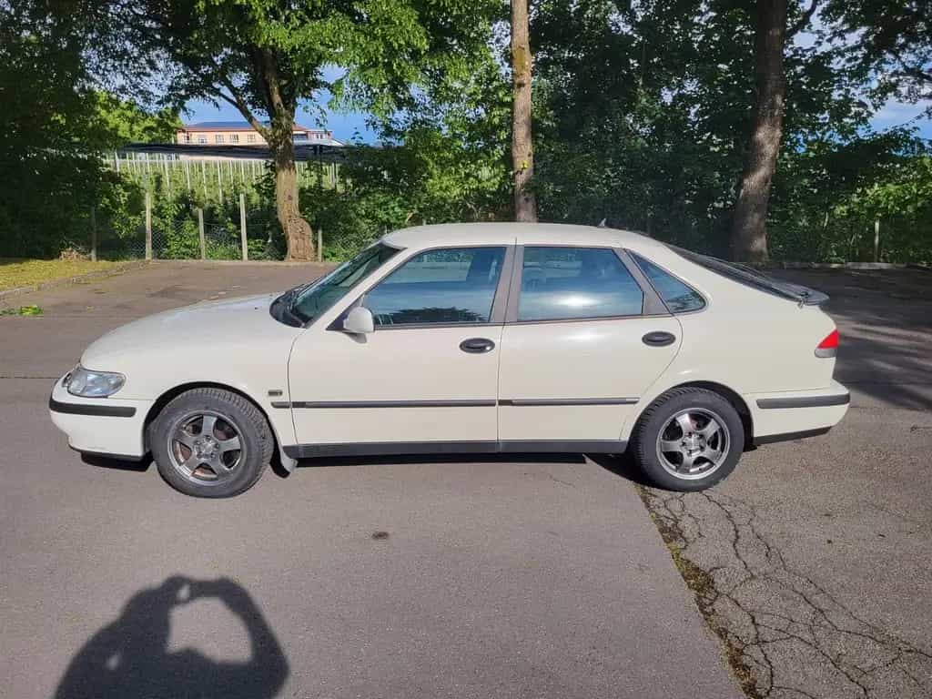 Saab 9-3 2.0t Turbo   "orig. 152' km + Tüv neu" 03/2002-photo-2
