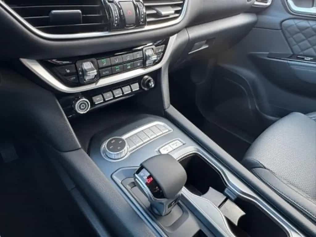 Foton 3 2.0 l 119kW 8 AT 4x4 + 360° Kamera null-photo-23