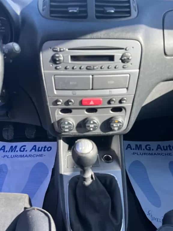 Alfa Romeo 147 1.9 JTD 120 CV 88 KW 08/2008-photo-12