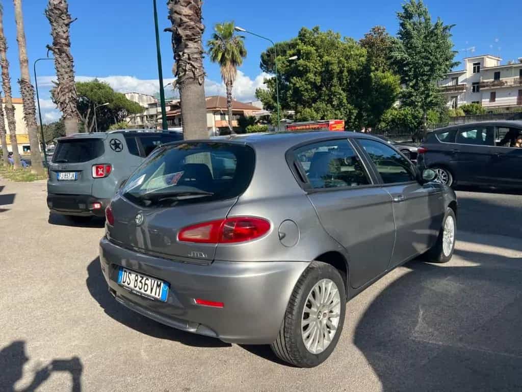 Alfa Romeo 147 1.9 JTD 120 CV 88 KW 08/2008-photo-4